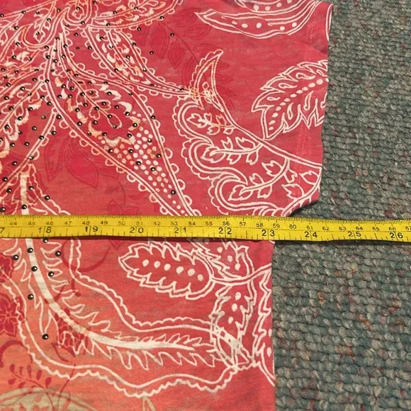 Red and Pink Patterned T-Shirts from Olsen size large - Picture 10 of 14